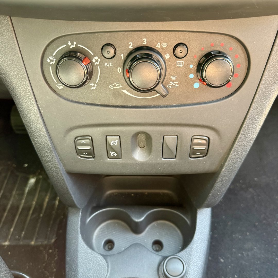 Dacia Sandero - Photo 22
