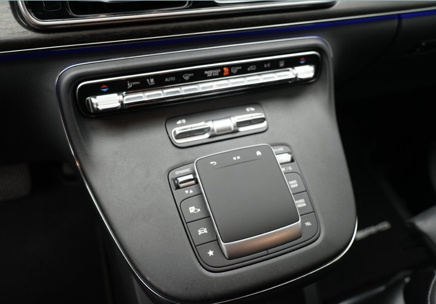 Mercedes-Benz EQV 300 FULL OPTIONS - Photo 22