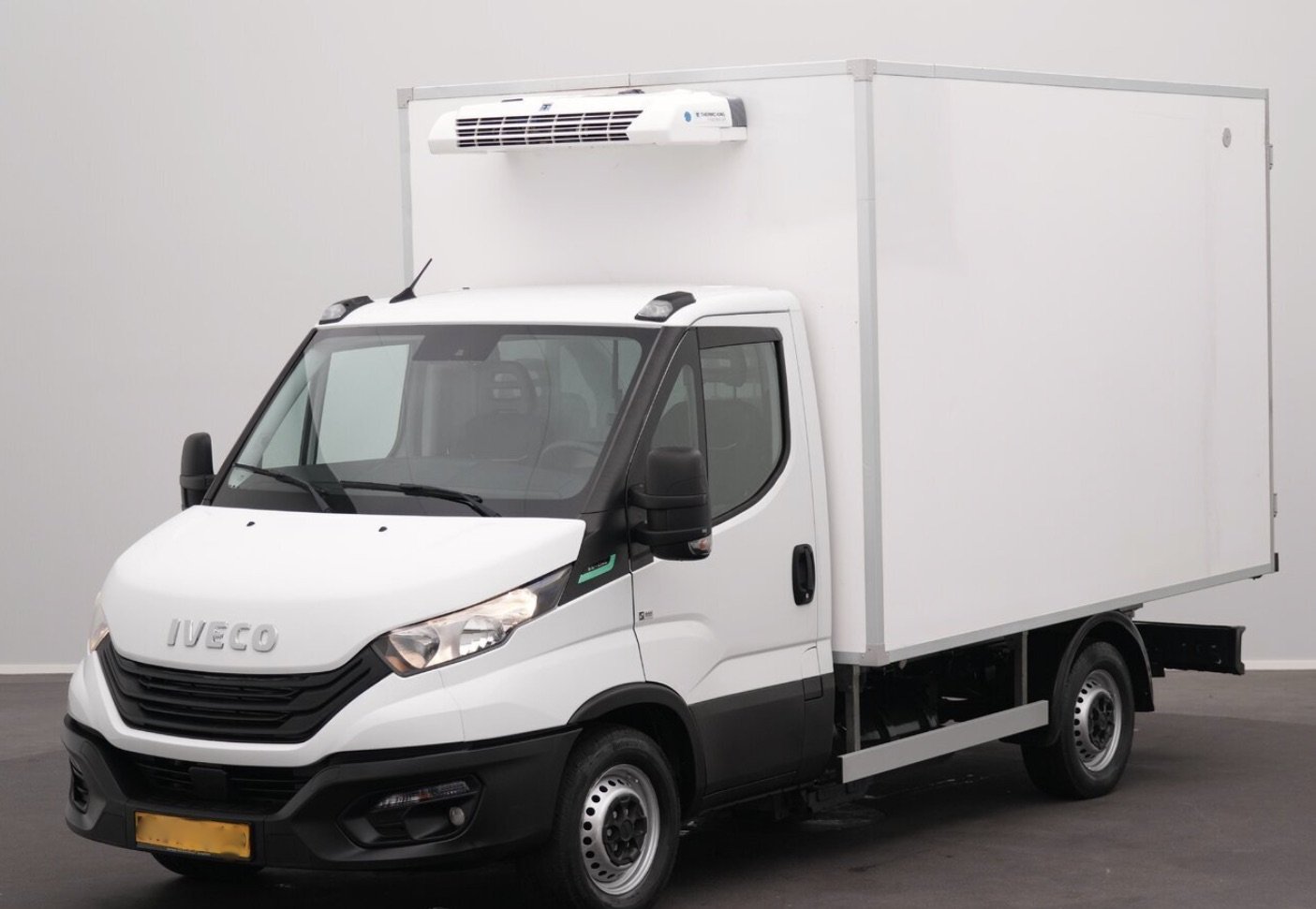 IVECO DAILY CC 35 S 14G BVM6 GAZ NATUREL - Photo 2