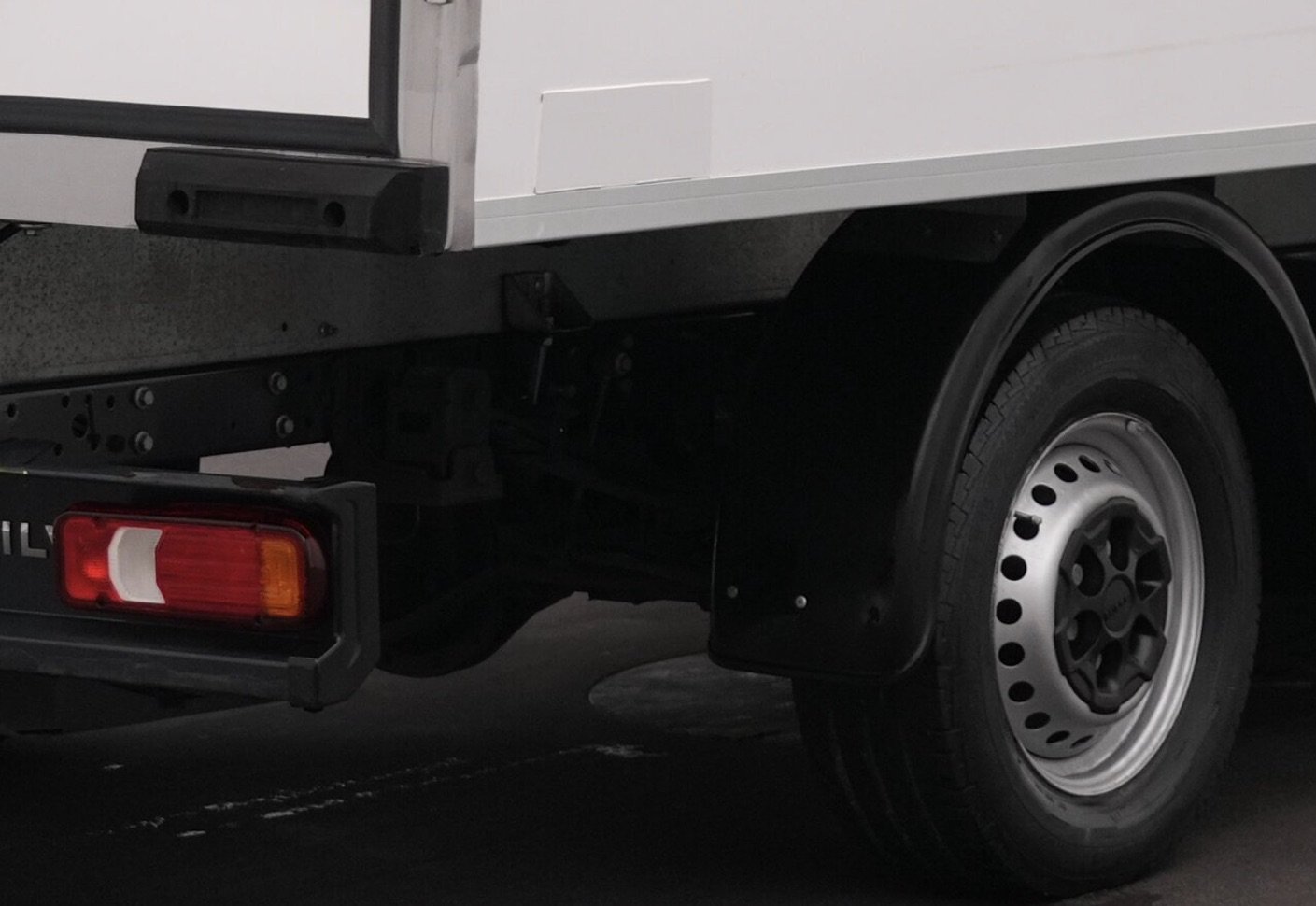 IVECO DAILY CC 35 S 14G BVM6 GAZ NATUREL - Photo 18