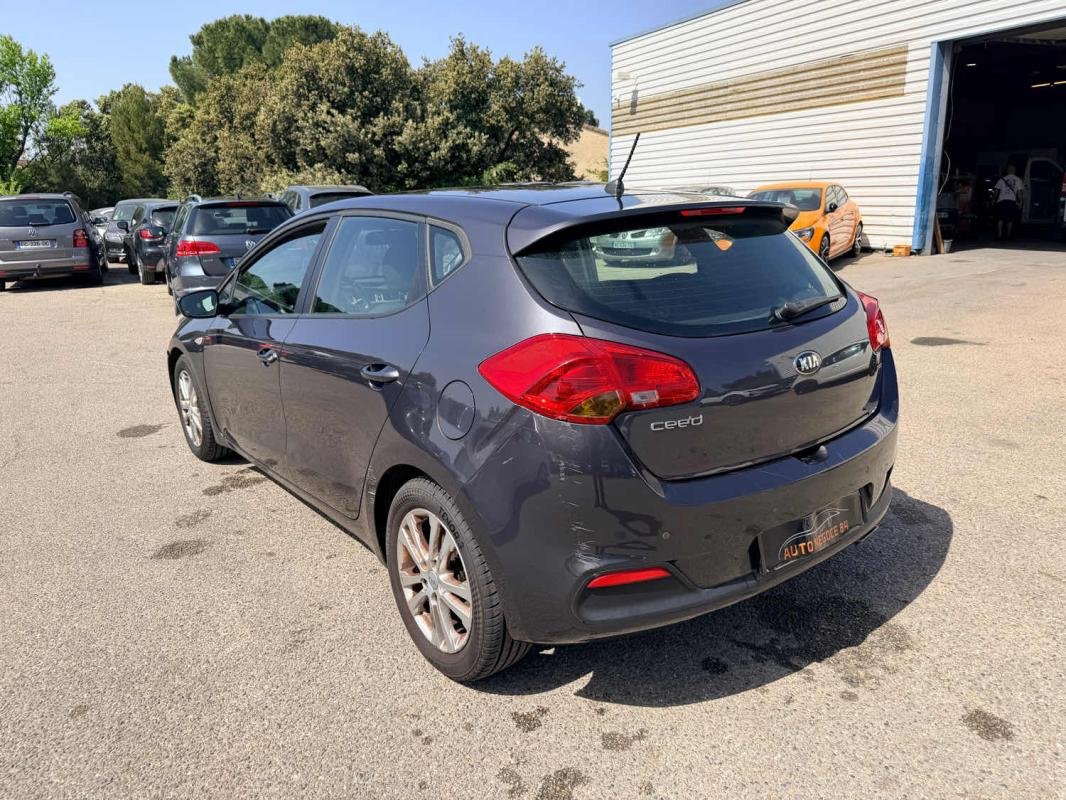 Kia Cee'd - Photo 6