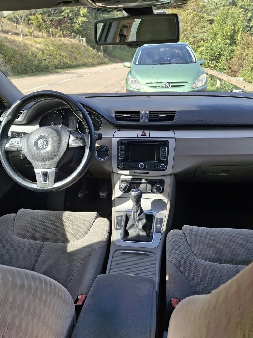 Volkswagen Passat - Photo 3