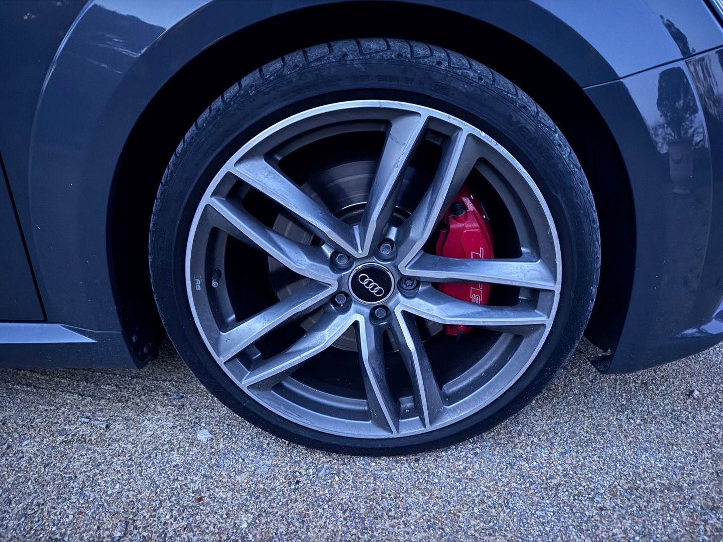 Audi TTS 310ch - Photo 23