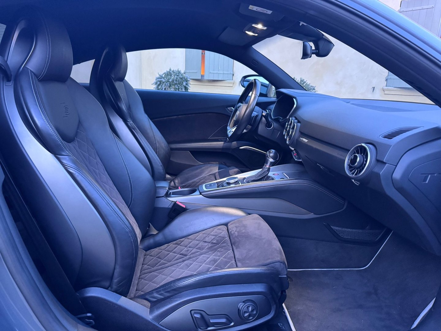 Audi TTS 310ch - Photo 11