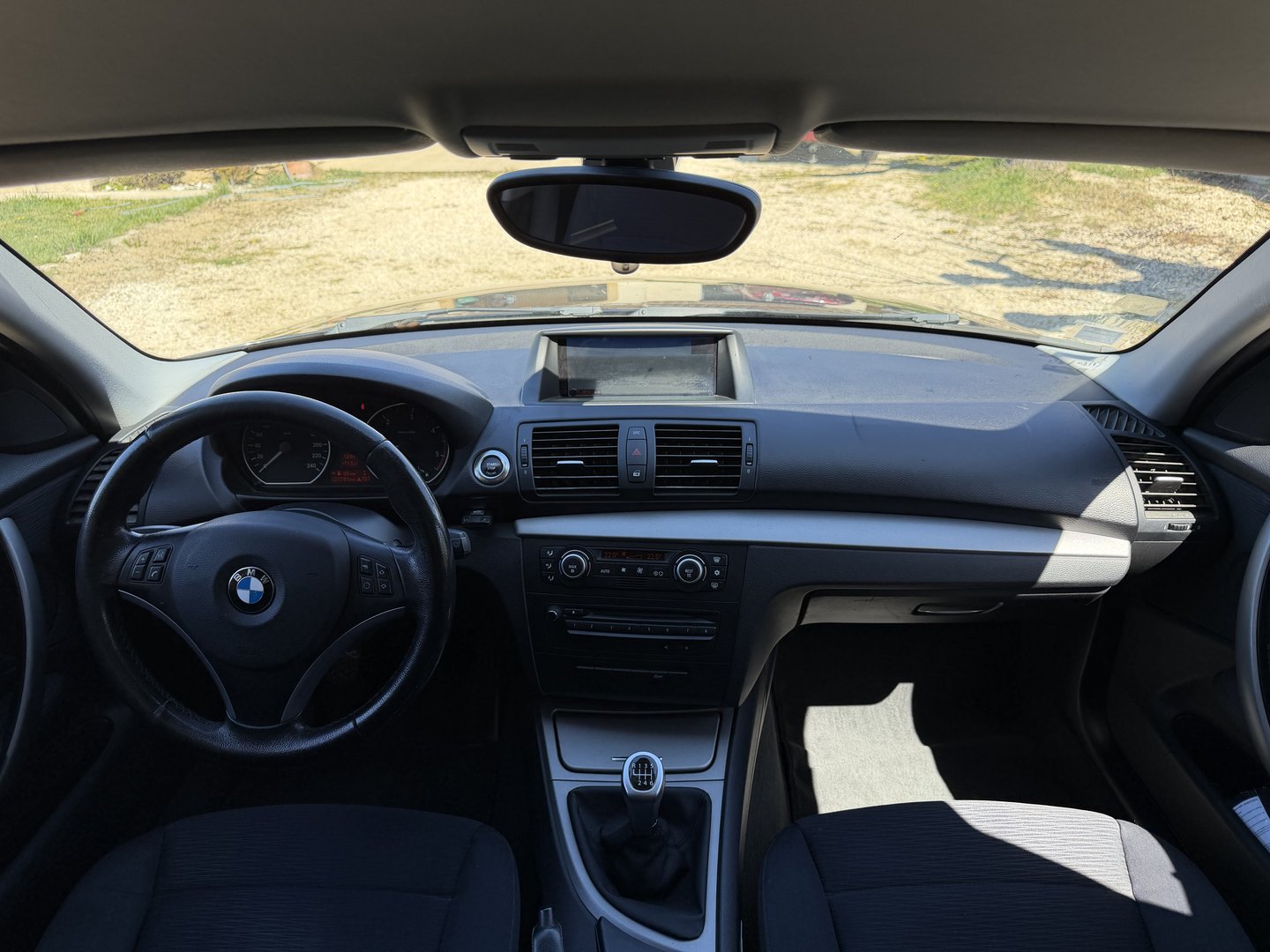 BMW Série 1 - Photo 13