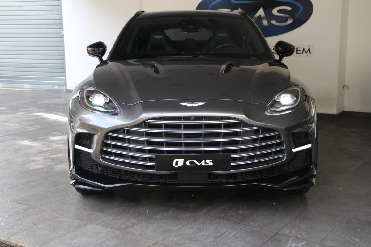 Aston Martin DBX - Photo 2
