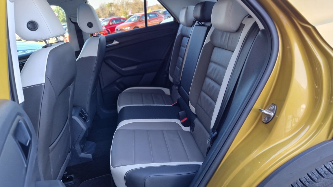 Volkswagen T-Roc - Photo 17