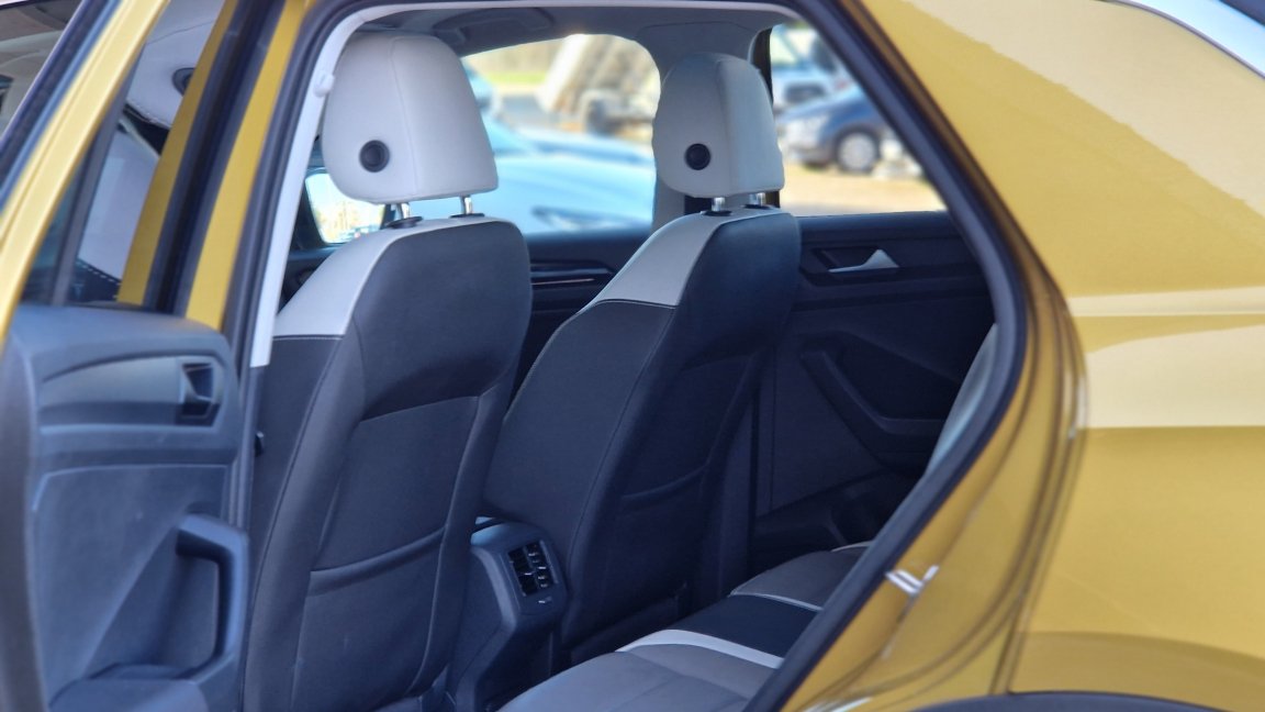 Volkswagen T-Roc - Photo 42