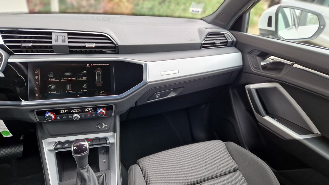 Audi Q3 - Photo 12