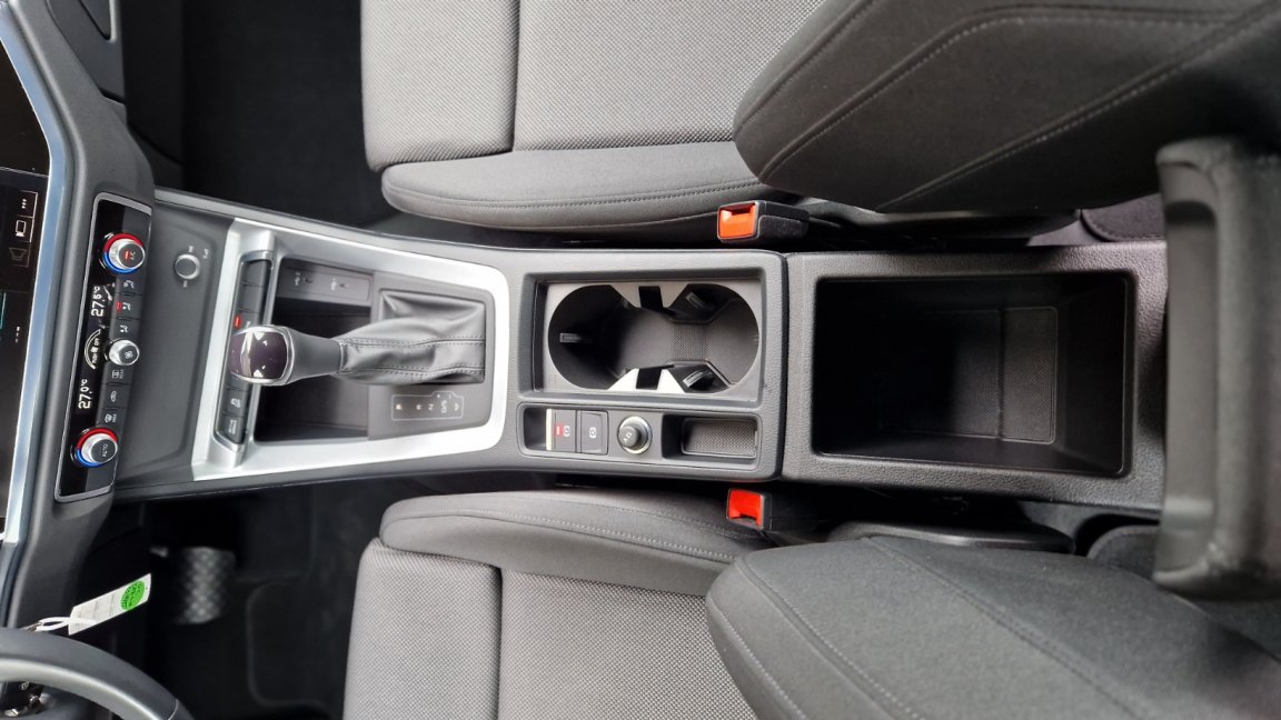 Audi Q3 - Photo 25