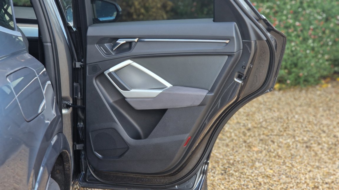 Audi Q3 Sportback - Photo 34