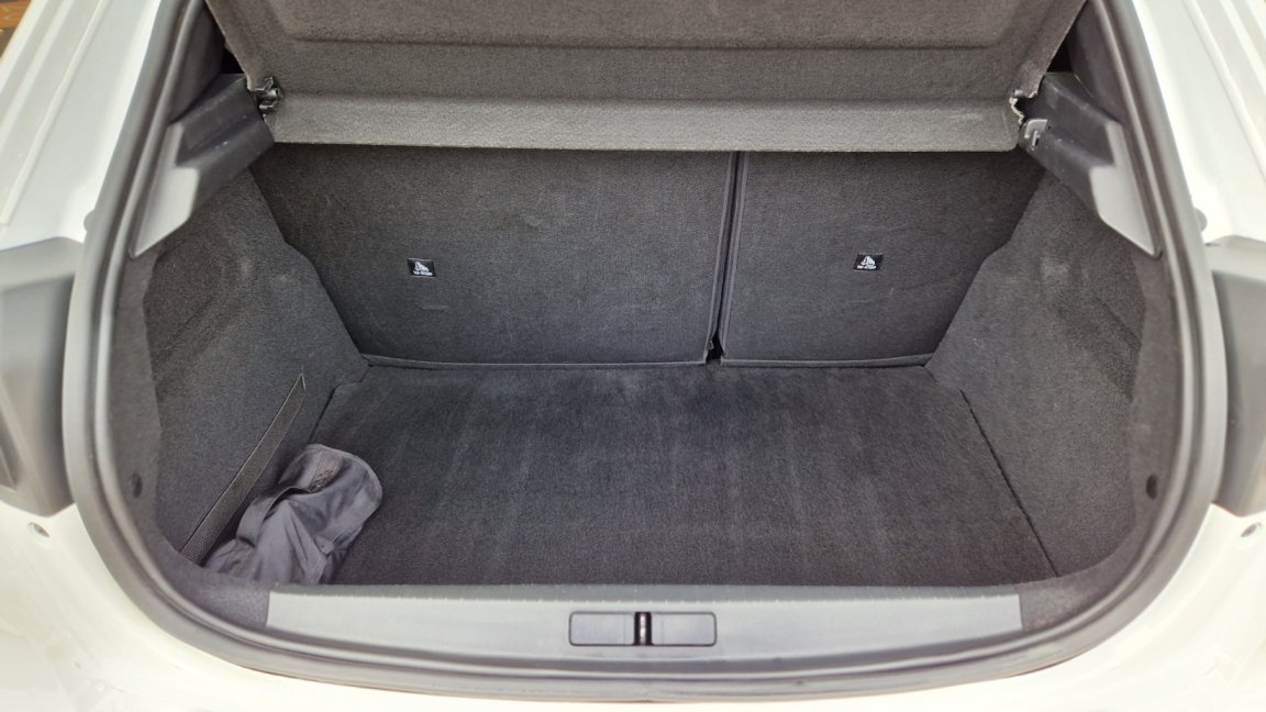 Peugeot 208 - Photo 17