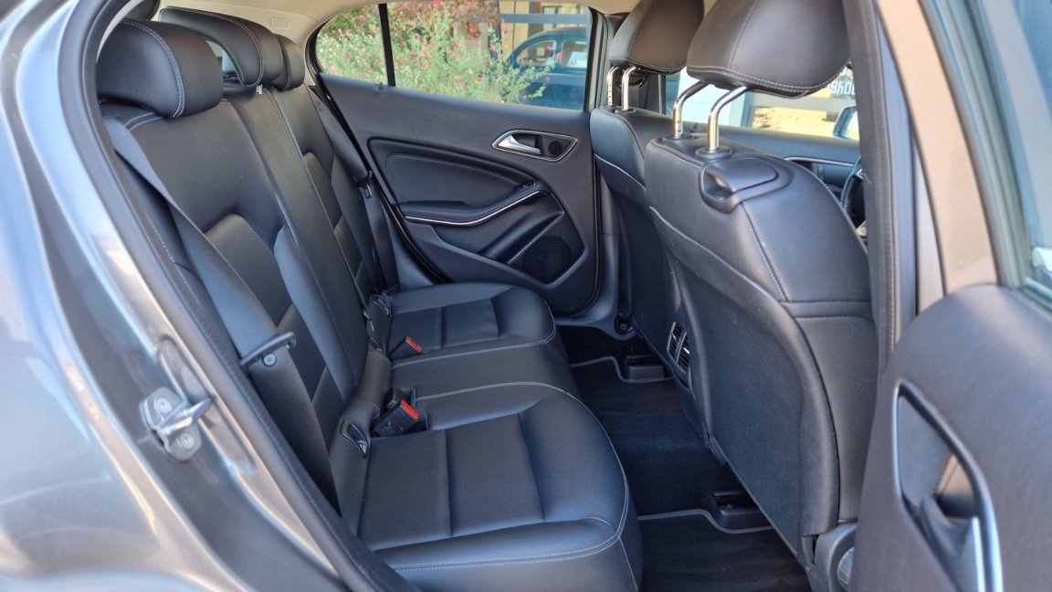 Mercedes Gla - Photo 30
