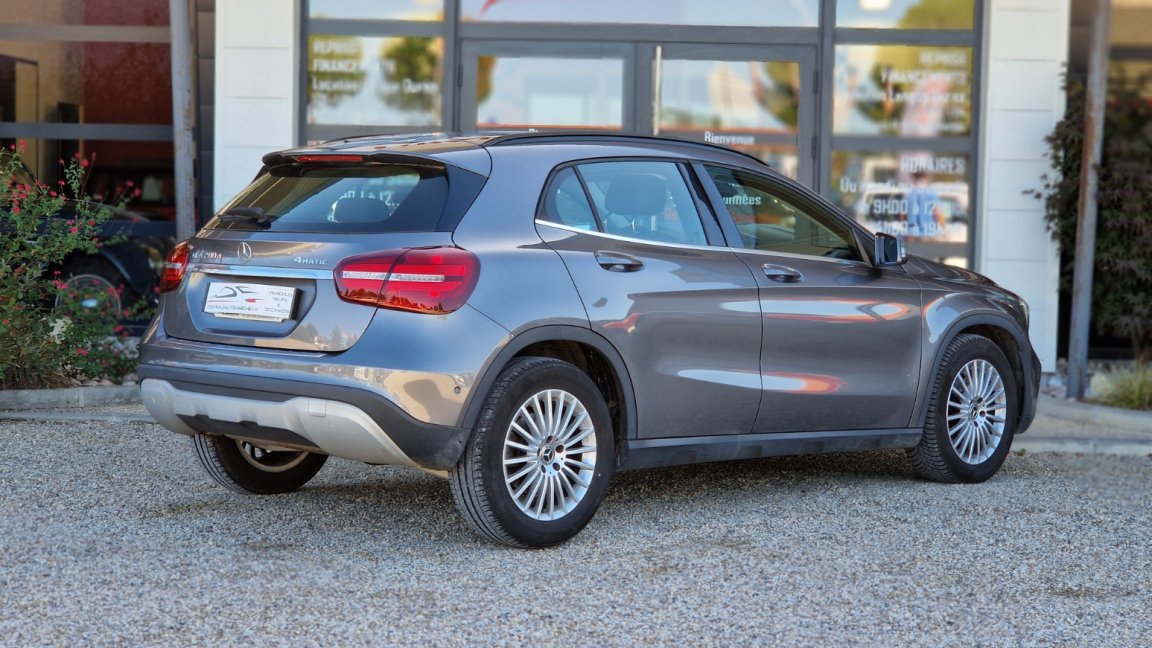 Mercedes Gla - Photo 9