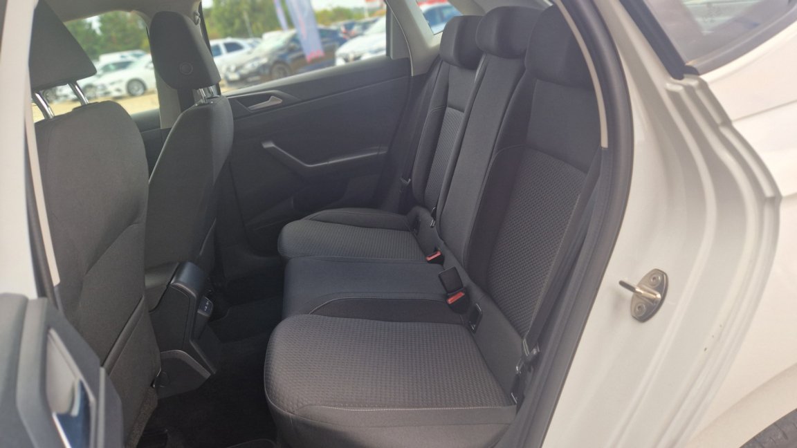 Volkswagen Polo - Photo 18