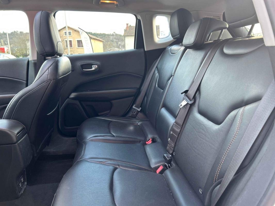 Jeep Compass - Photo 18