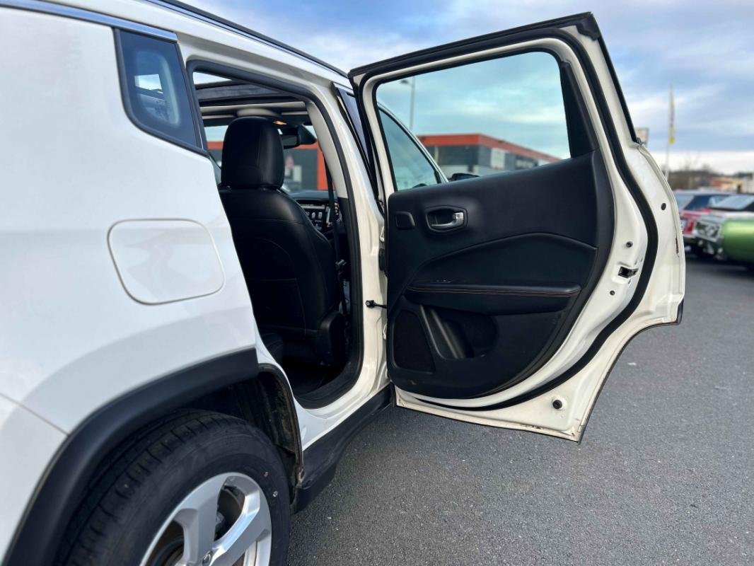 Jeep Compass - Photo 33