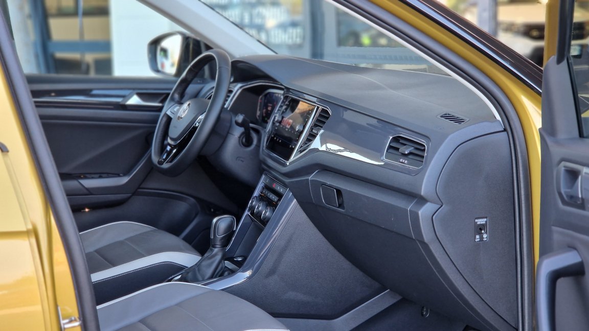 Volkswagen T-Roc - Photo 15