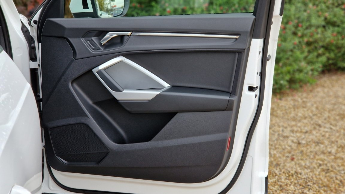 Audi Q3 - Photo 25