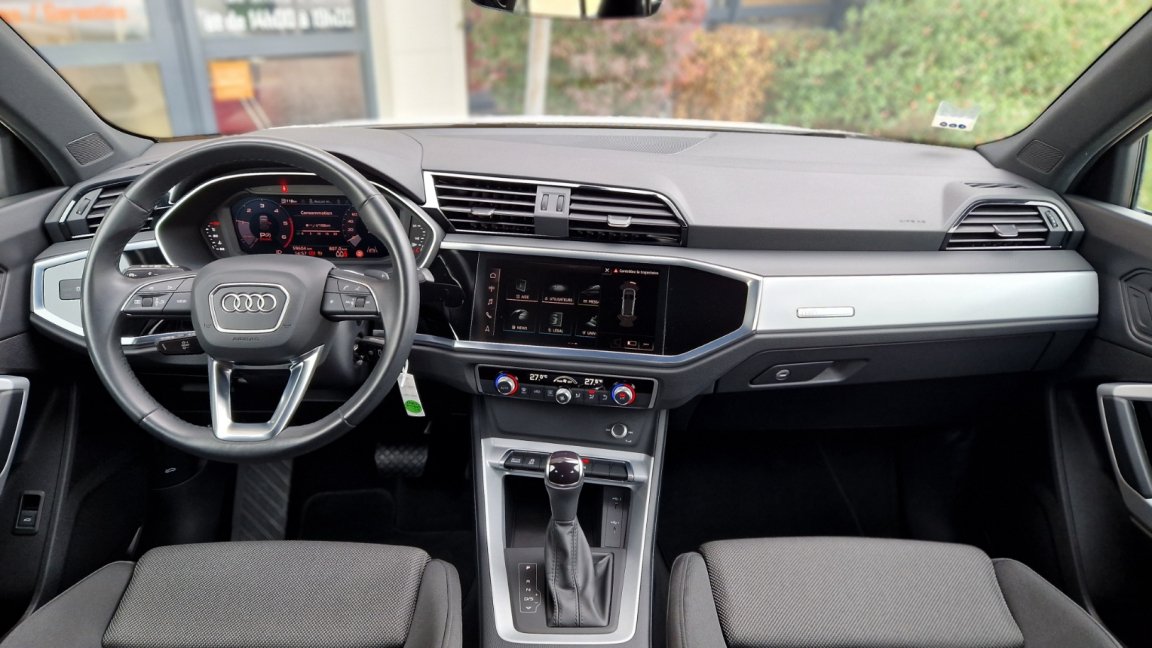 Audi Q3 - Photo 30