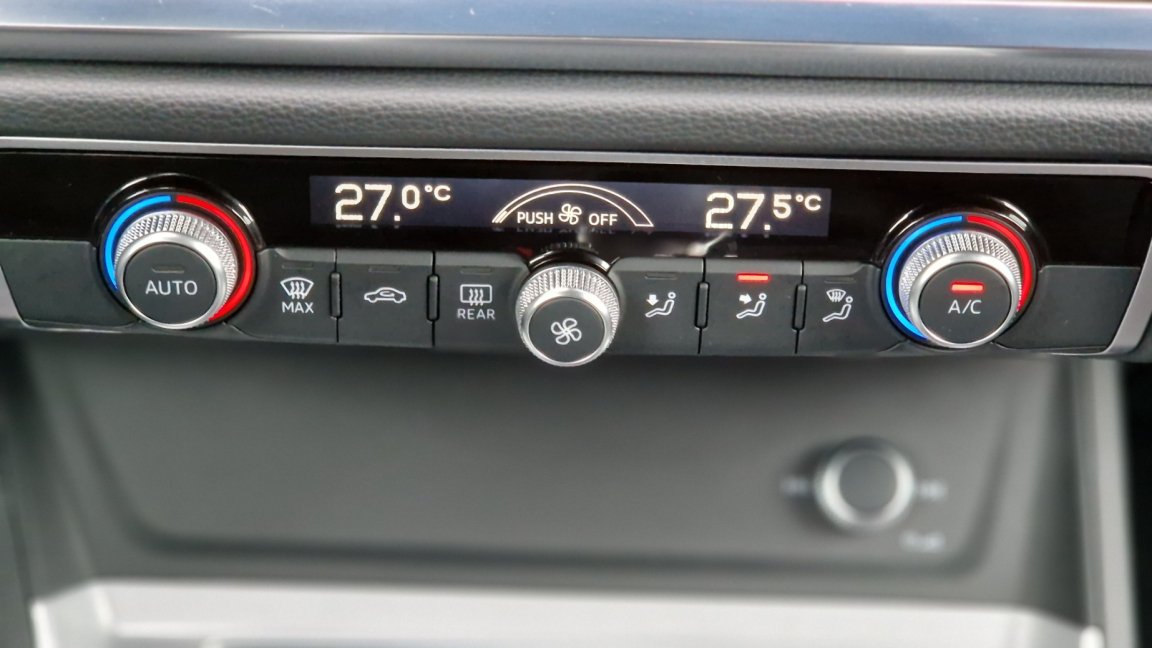 Audi Q3 - Photo 39