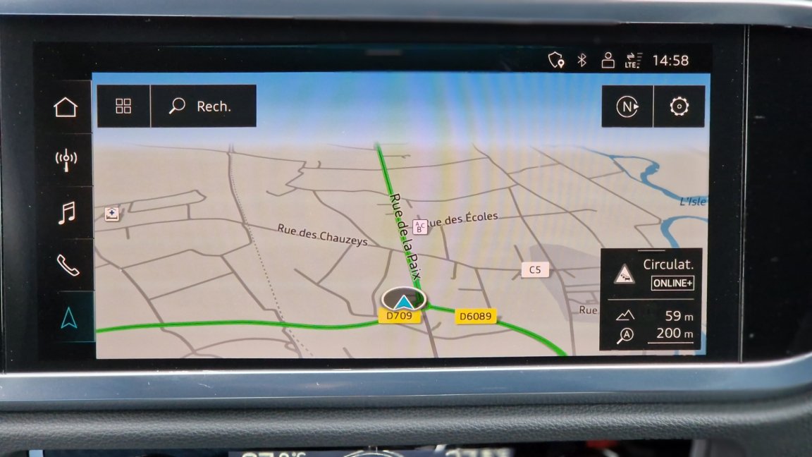 Audi Q3 - Photo 40