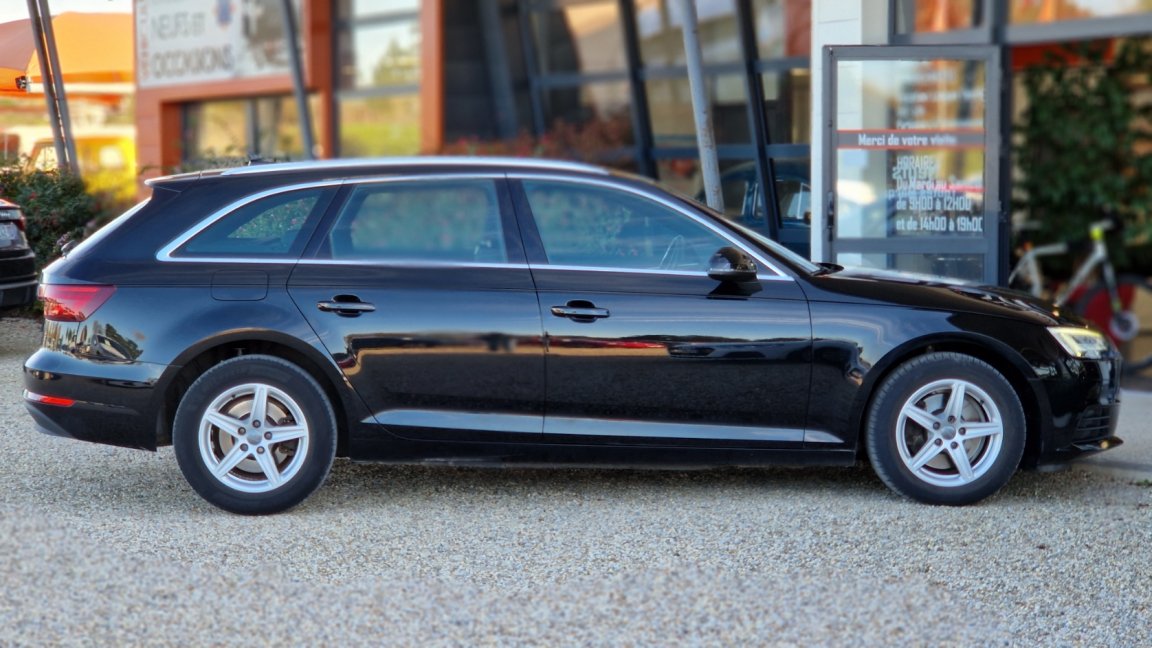 Audi A4 Avant - Photo 11