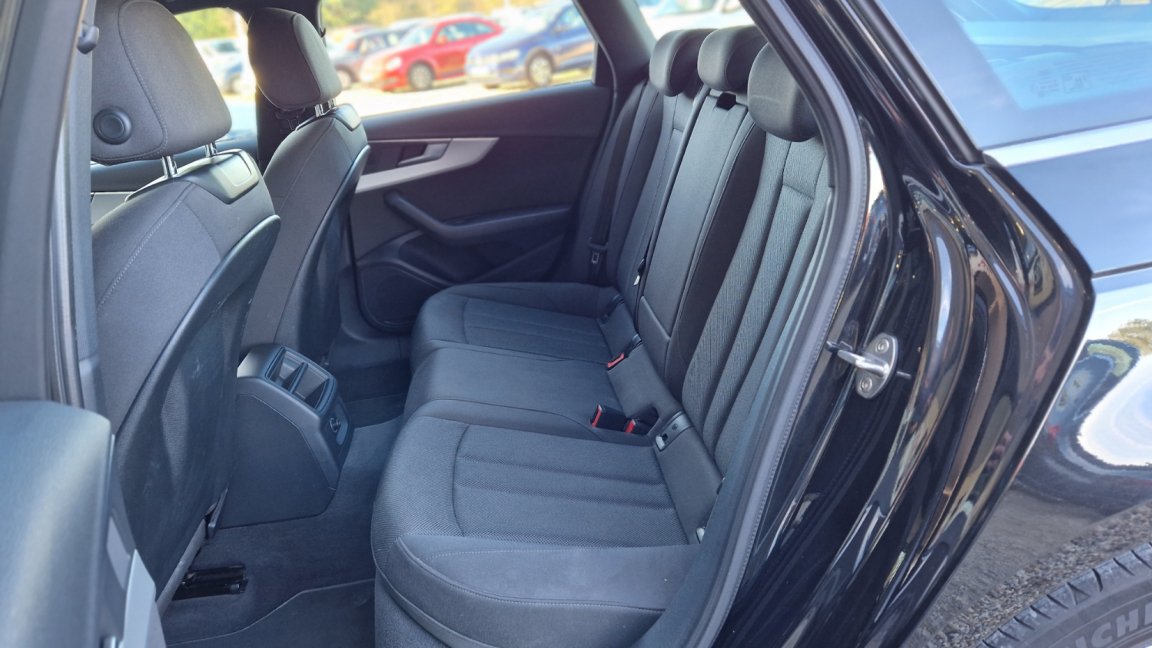 Audi A4 Avant - Photo 25