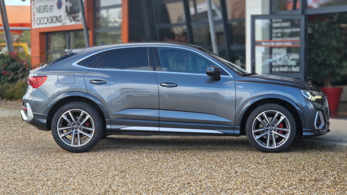 Audi Q3 Sportback - Photo 10