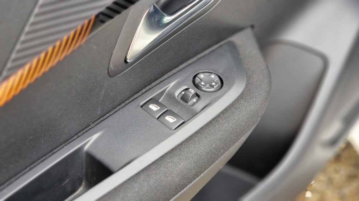 Peugeot 208 - Photo 13