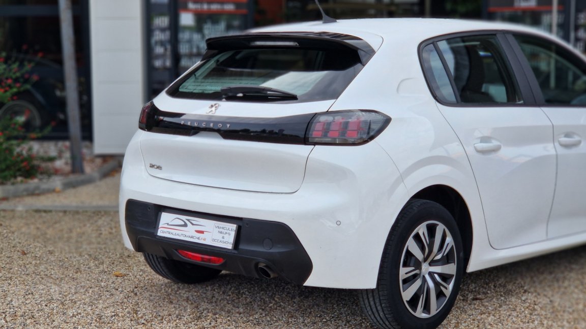 Peugeot 208 - Photo 14