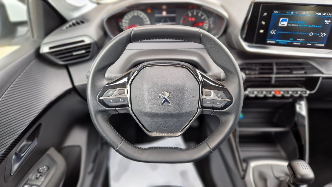 Peugeot 208 - Photo 30