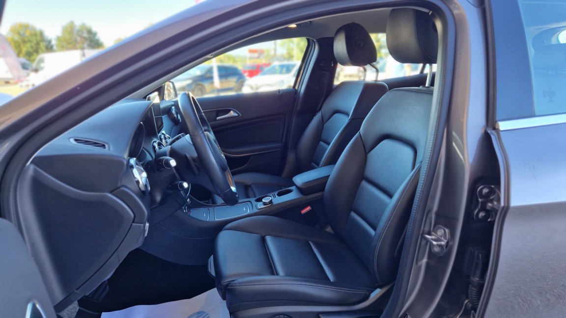 Mercedes Gla - Photo 16