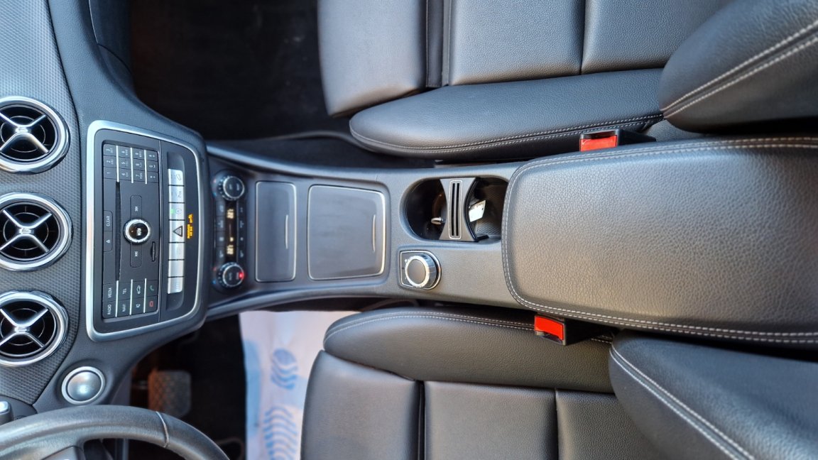 Mercedes Gla - Photo 39