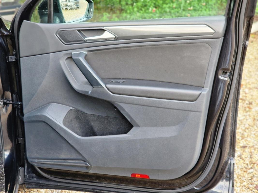 Volkswagen Tiguan - Photo 31