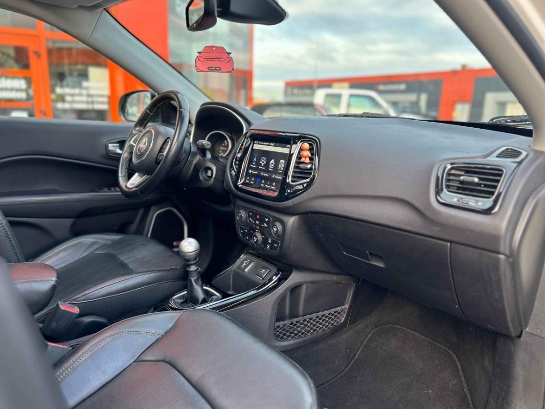 Jeep Compass - Photo 47