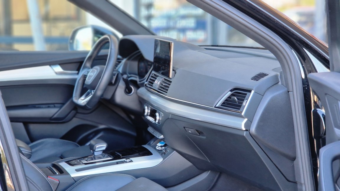 Audi Q5 - Photo 18