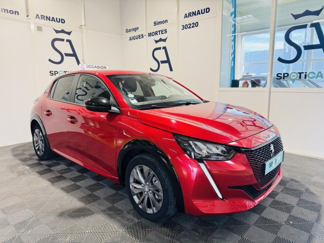 Peugeot E-208