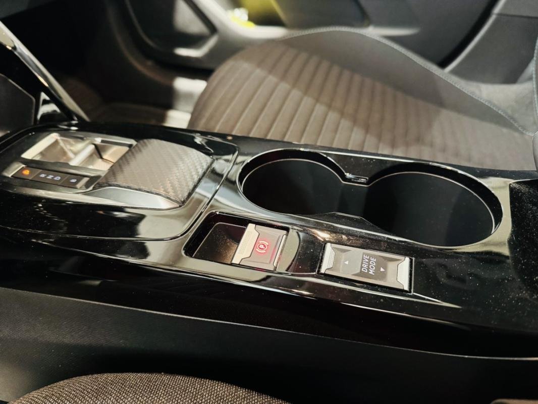 Peugeot E-208 - Photo 19