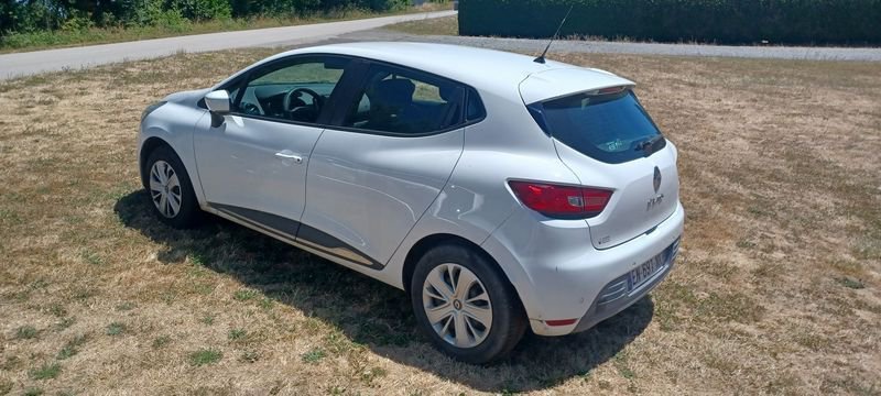 Renault Clio - Photo 2