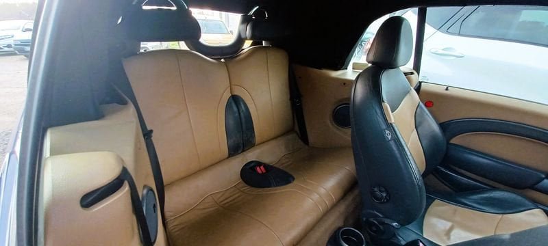 Mini Cabrio - Photo 4