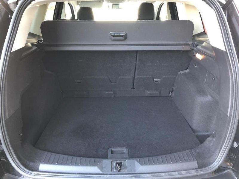 Ford Kuga - Photo 2