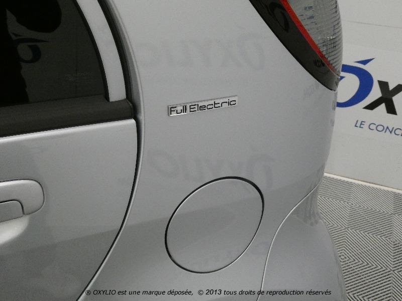 Peugeot iOn - Photo 16