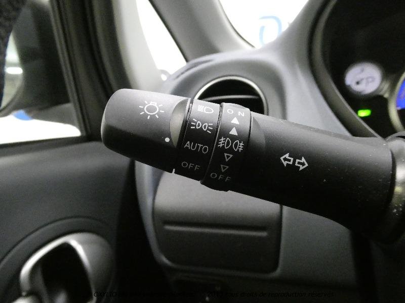 Peugeot iOn - Photo 17