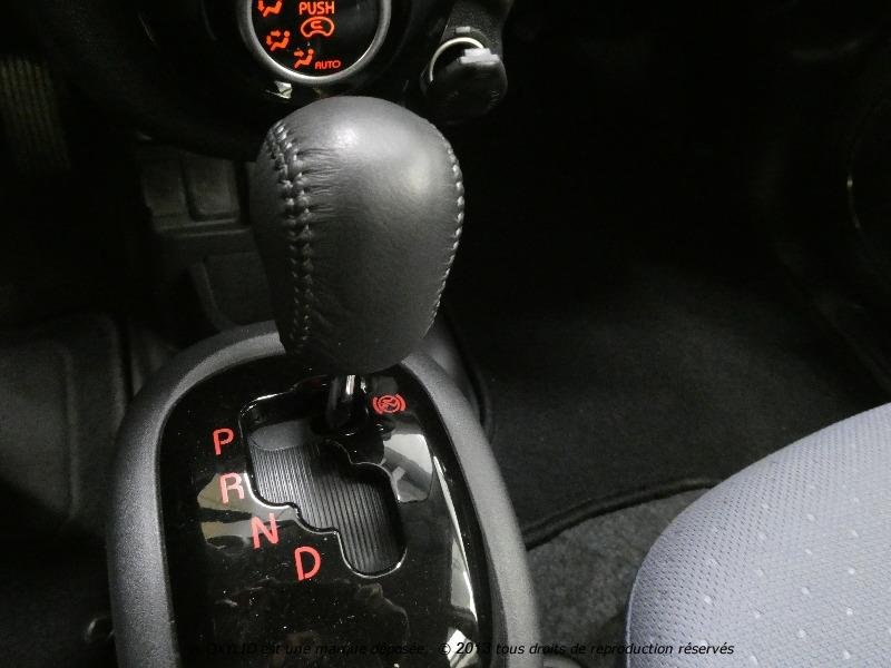 Peugeot iOn - Photo 21