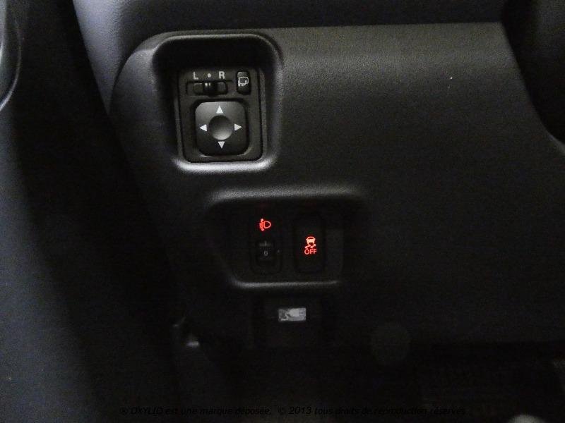 Peugeot iOn - Photo 22