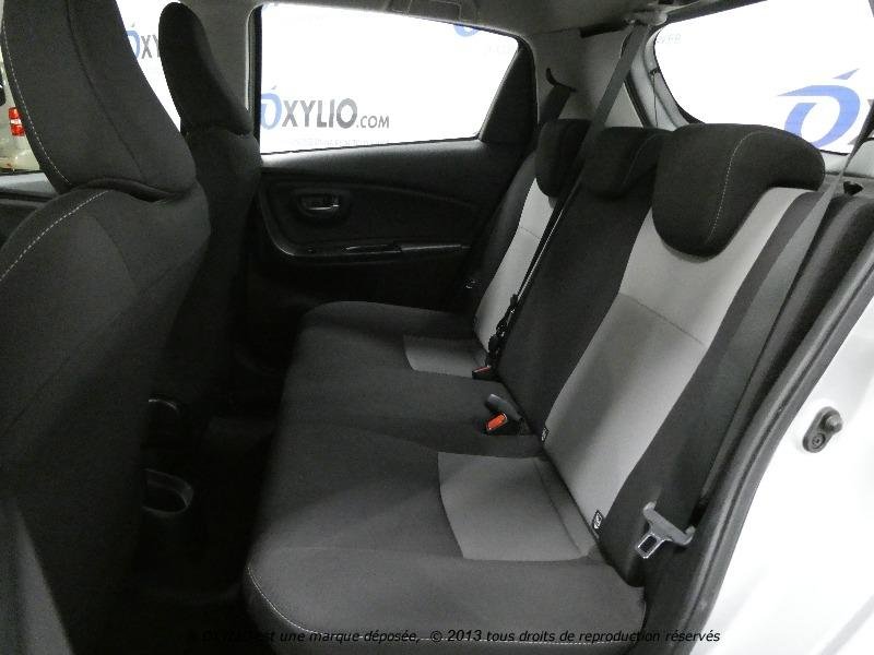 Toyota Yaris - Photo 9