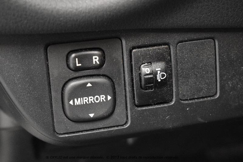 Toyota Yaris - Photo 16