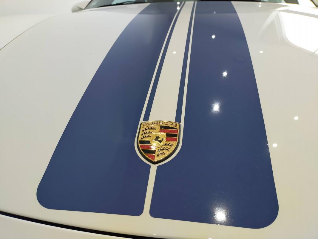 Porsche 911 - Photo 18