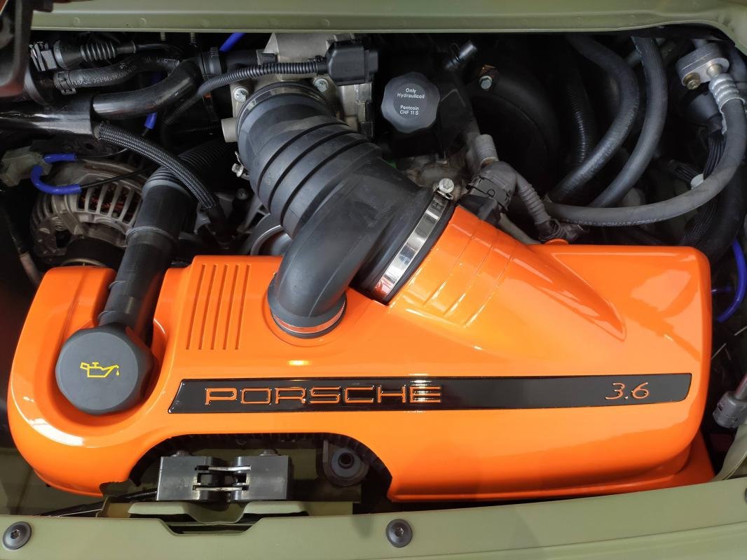 Porsche 911 - Photo 13